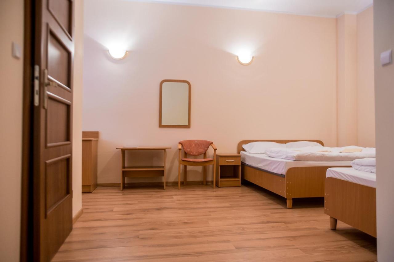 Podkowa Farm stay Police